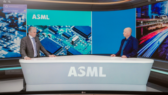 ASML开发与工程执行副总裁Herman Boom和Cto Martin van den Brink在技术会议上万博manbetx官网登录
